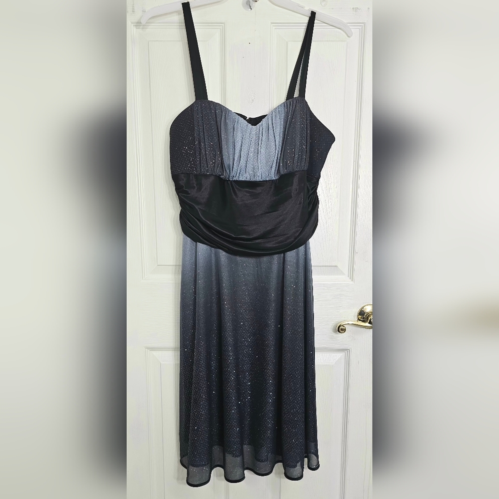 R&M Richards Woman 16W Ombre Evening Dress Black Grey Glitter Formal Gown